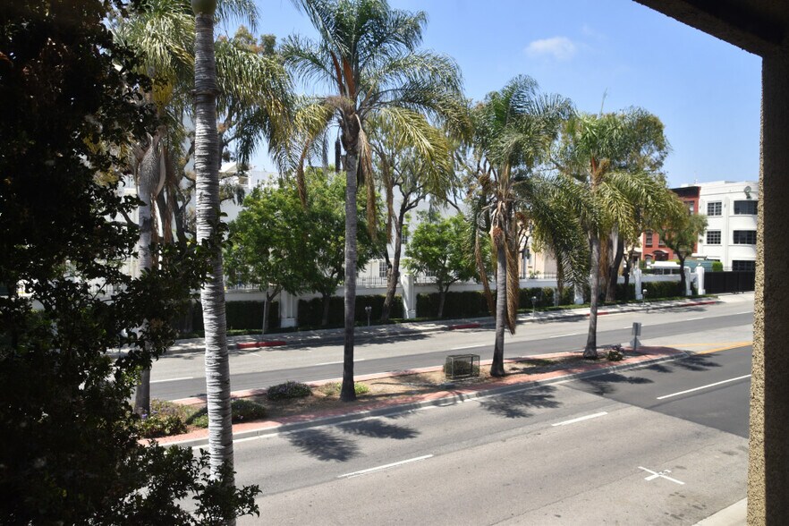 More Photos Of 10216-10220 Culver Blvd, Culver City Loft Creative Space For Lease