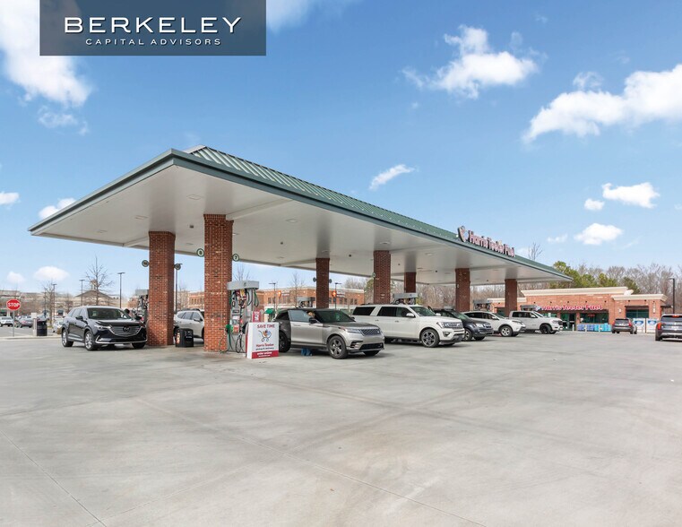 Primary Photo Of 11041 Golf Links Dr, Charlotte General Retail For Sale