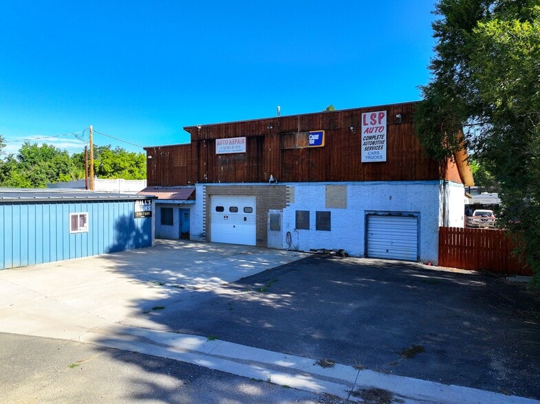 More Photos Of 115 Washington St, Lander Flex For Sale