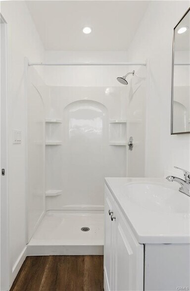 More Photos Of 552 N Cambridge St, Orange Multifamily For Sale