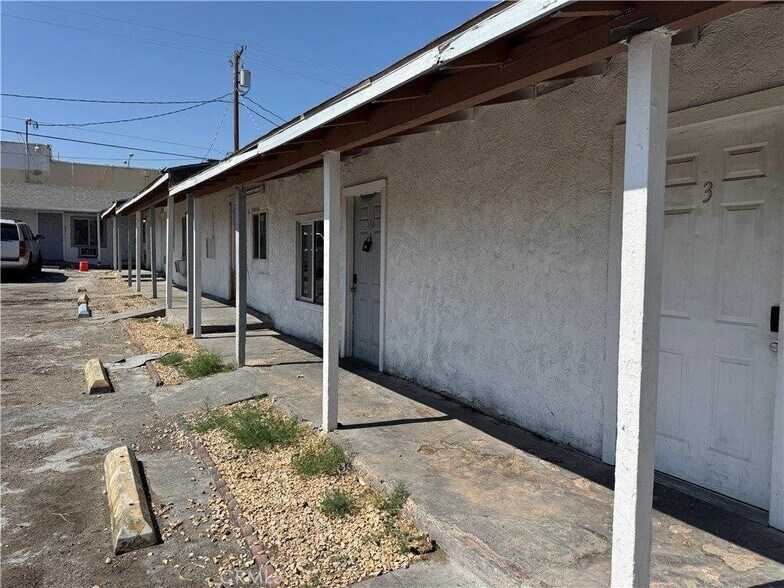 More Photos Of 924 E Main St, Barstow Hospitality For Sale