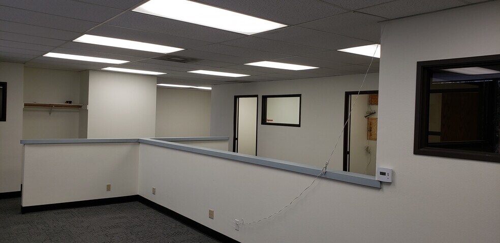 More Photos Of 7141 Valjean Ave, Van Nuys Office For Sale