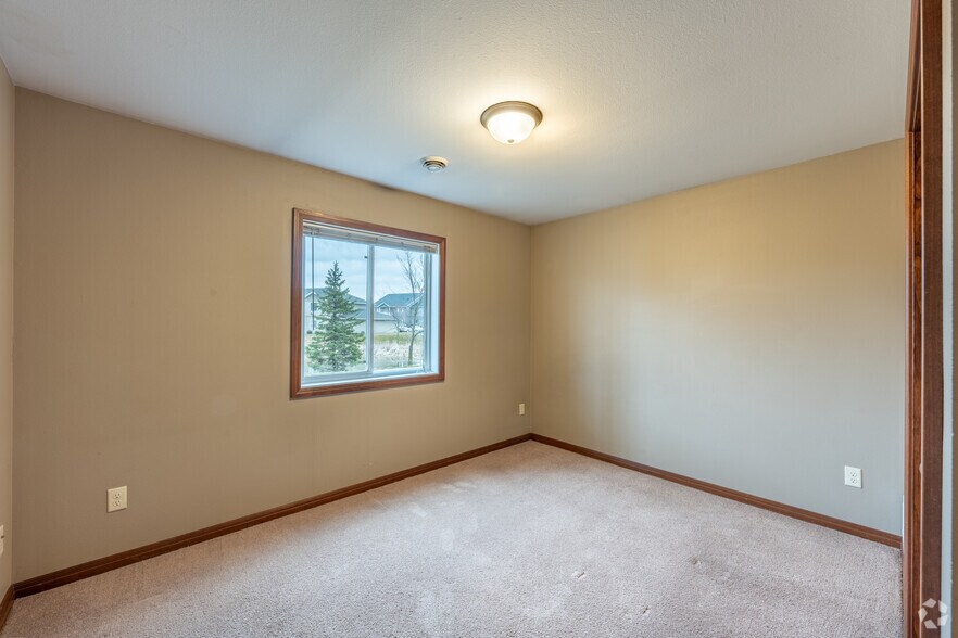 More Photos Of 6395 Prairie Cir S, Eau Claire Apartments For Sale