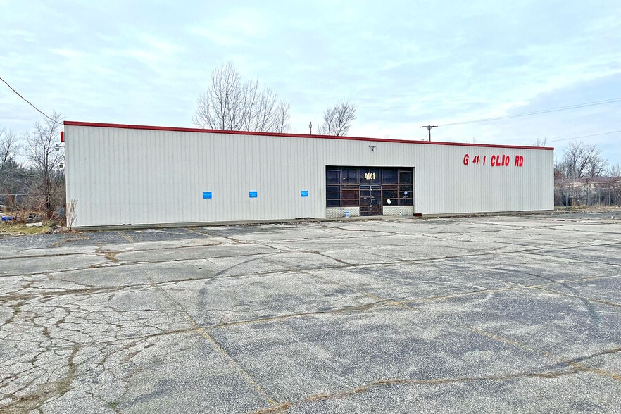 More Photos Of 4161 Clio Rd, Flint Freestanding For Sale