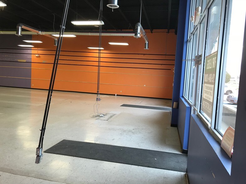 More Photos Of 6532-6546 US Hwy 6, Portage Unknown For Lease