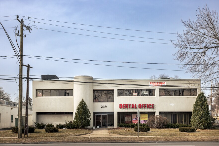 More Photos Of 239 Silas Deane Hwy, Wethersfield Medical For Lease