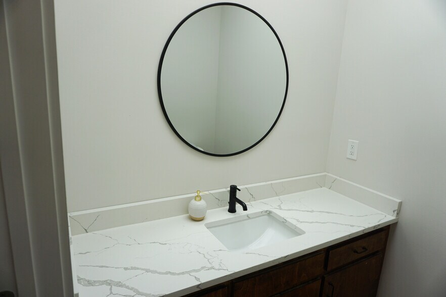 More Photos Of 620 Rutherford St, Greenville Loft Creative Space For Lease