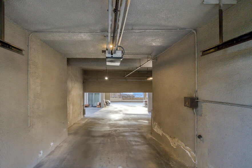 More Photos Of 1833 Westholme Ave, Los Angeles Apartments For Sale
