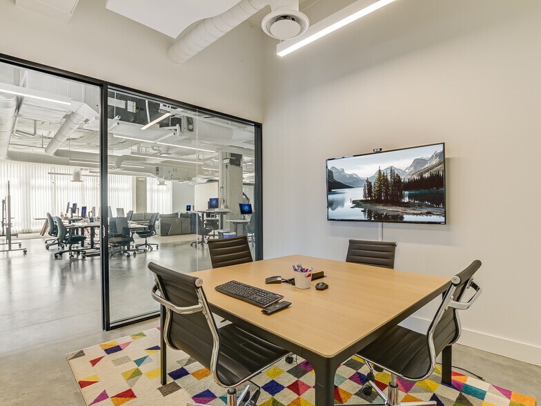 More Photos Of 1800 E 4th St, Austin Multifamily For Sale