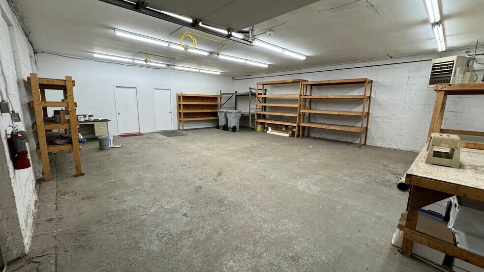 More Photos Of 958 N Penn St, Allentown Warehouse For Sale