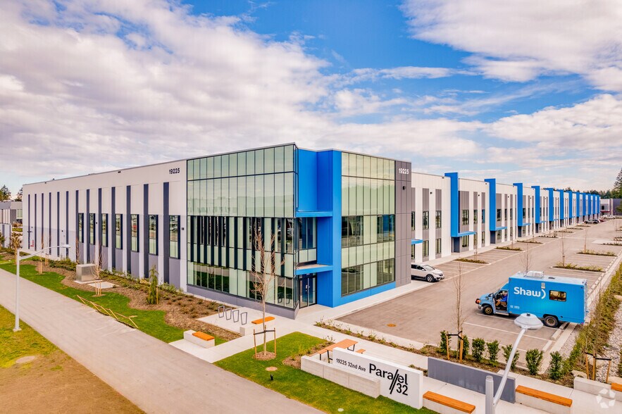 Primary Photo Of 19225 32 Av, Surrey Warehouse For Lease