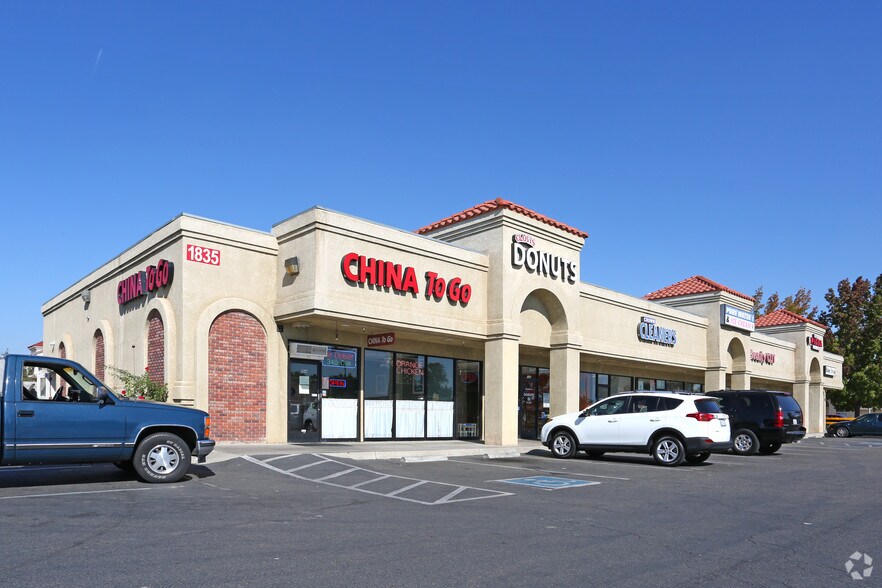 More Photos Of 1835 Ashlan Ave, Clovis Freestanding For Lease