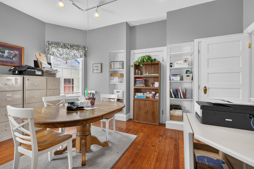 More Photos Of 122 N Locust St, Versailles Office For Sale