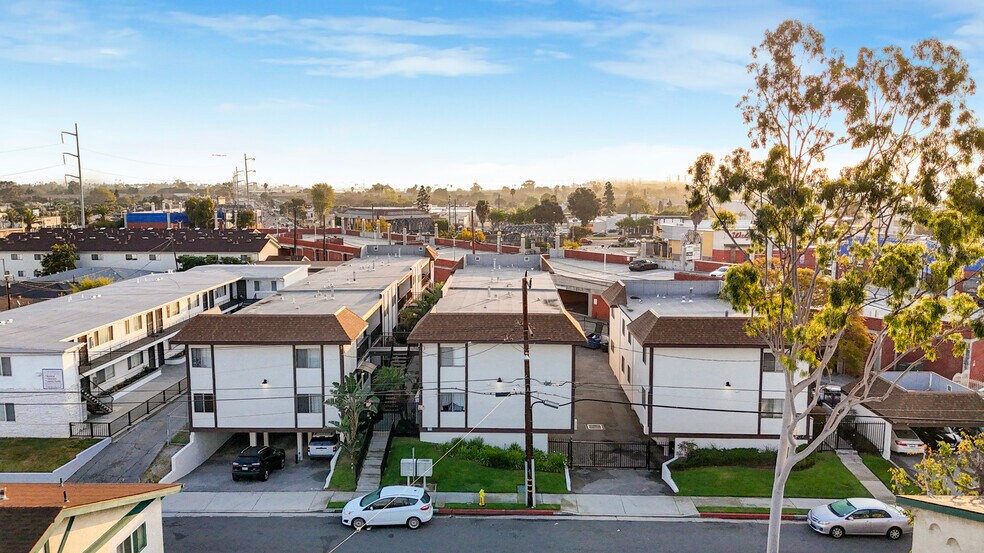 More Photos Of 17226 Grevillea Ave, Lawndale Apartments For Sale