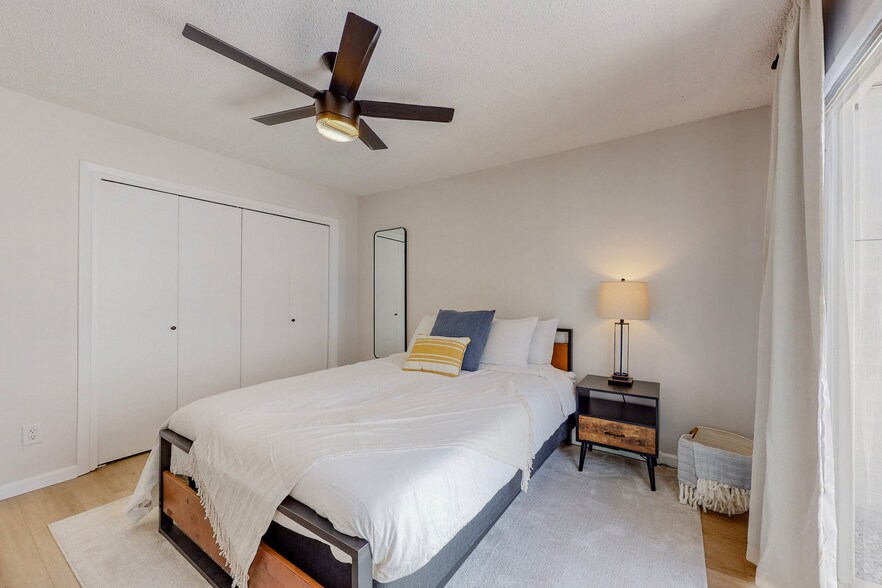 More Photos Of 1309 Virginia St NE, Albuquerque Apartments For Sale