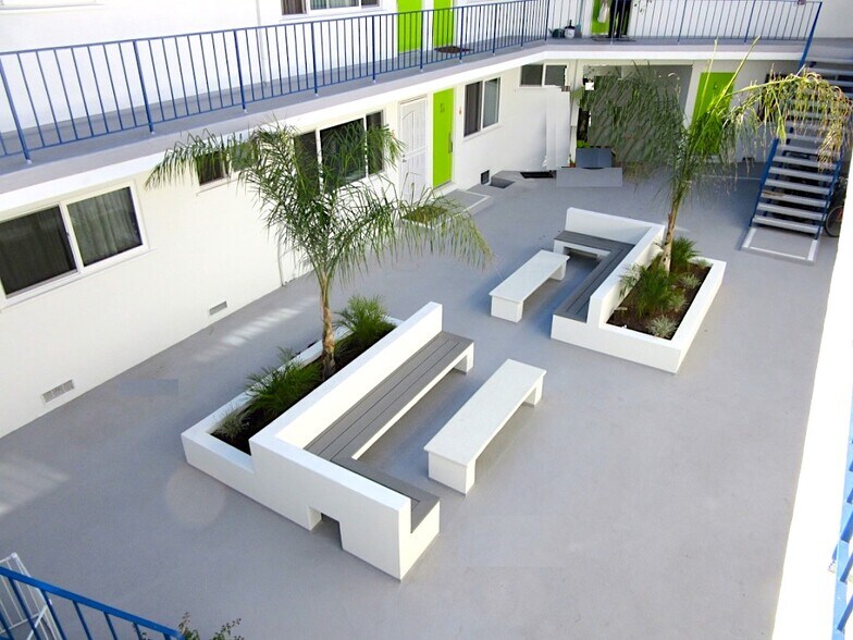 More Photos Of 2700 Abbot Kinney Blvd, Venice Apartments For Sale