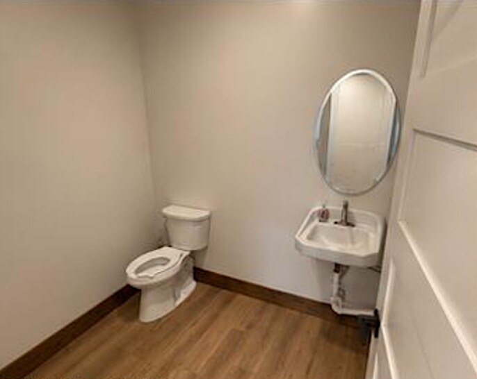 More Photos Of 1310 Industrial Lane, Driggs Showroom For Sale
