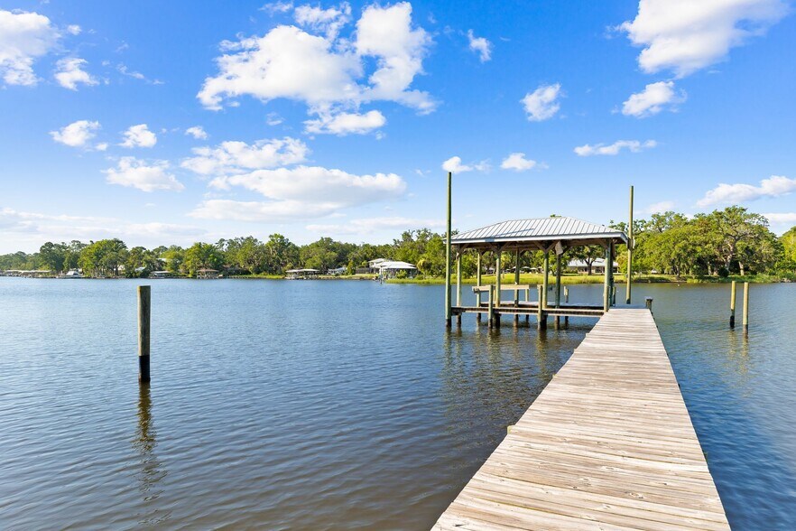 More Photos Of 104 George Ellis Pt, Freeport Land For Sale