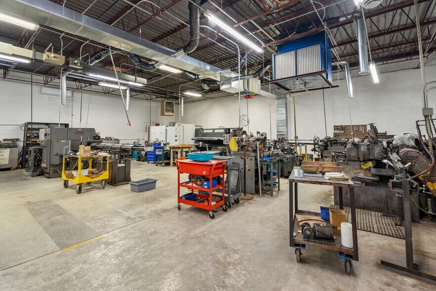 More Photos Of 934 Lackawanna Ave, Horseheads Showroom For Sale