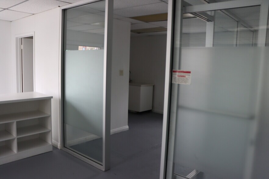 More Photos Of 4007 W Pico Blvd, Los Angeles Storefront Retail Residential For Lease