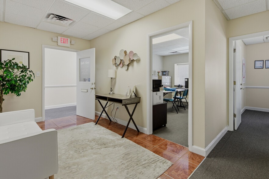 More Photos Of 2500 Raeford Rd, Fayetteville Medical For Sale