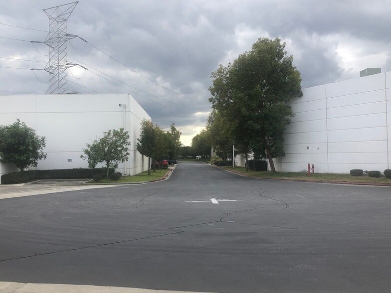 More Photos Of 4517 Littlejohn St, Baldwin Park Warehouse For Lease