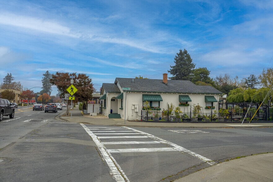 More Photos Of , Petaluma General Retail For Sale