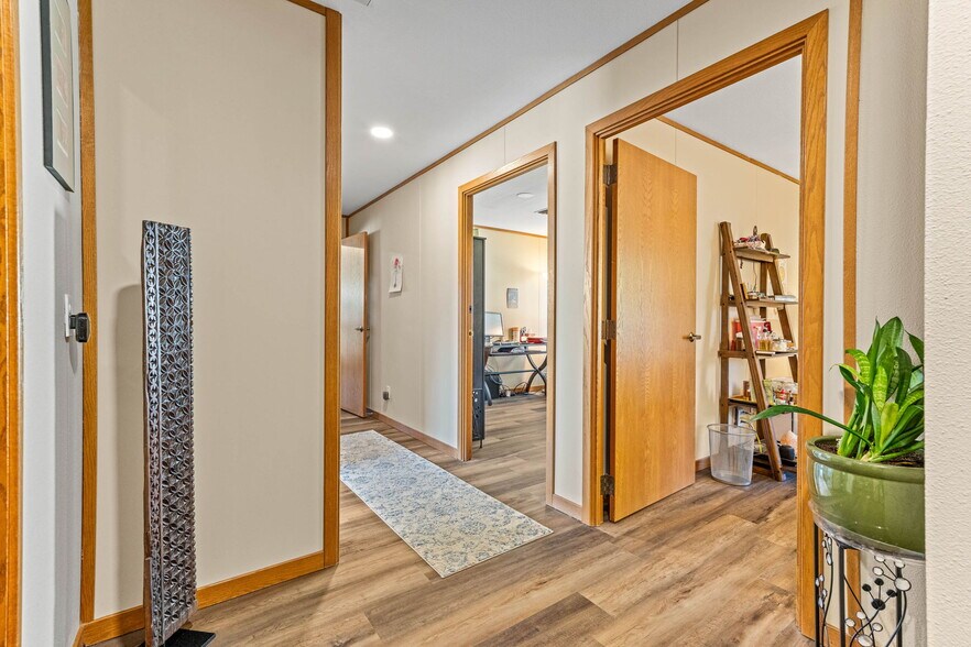 More Photos Of 1700 Cooper Point Rd SW, Olympia Office For Sale