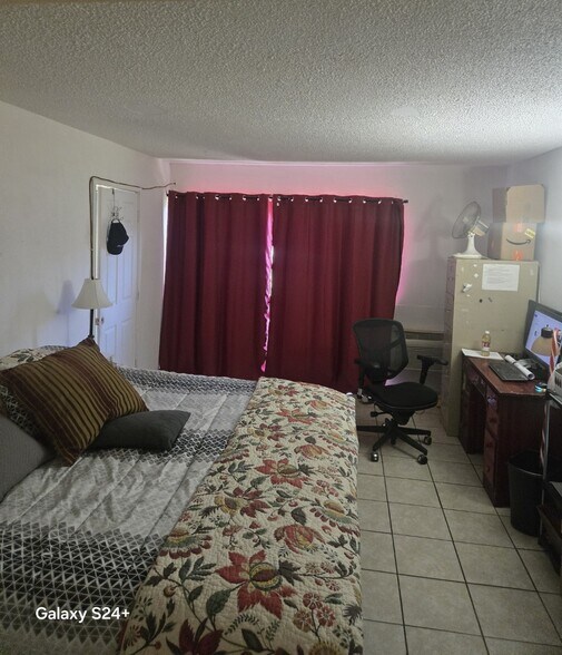 More Photos Of 404 W L Doc Dodson, Naples Apartments For Sale