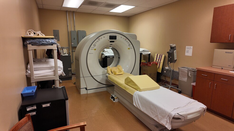More Photos Of 2401 FM 646, Dickinson Medical For Sale
