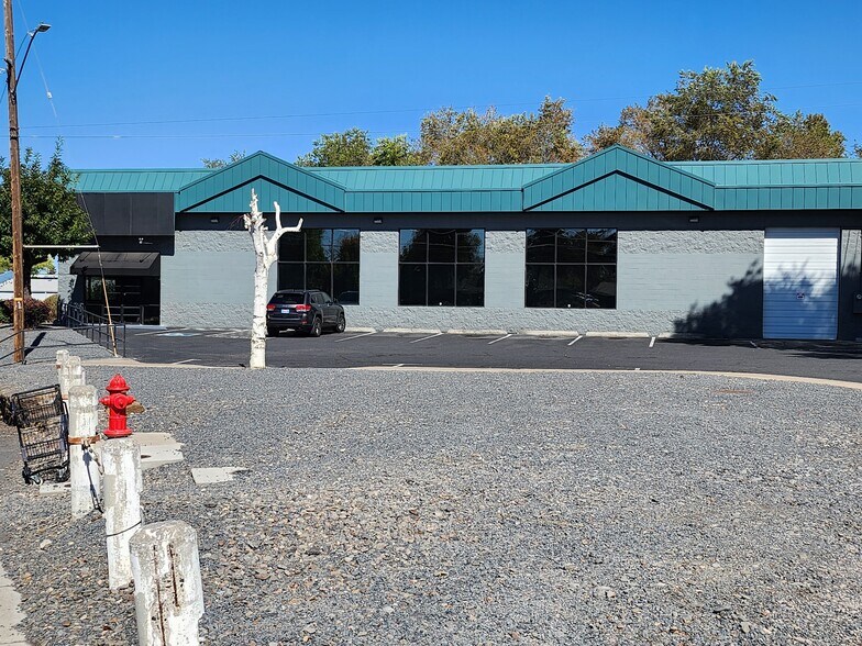 More Photos Of 310 SE Railroad St, Bend Storefront Retail Residential For Lease