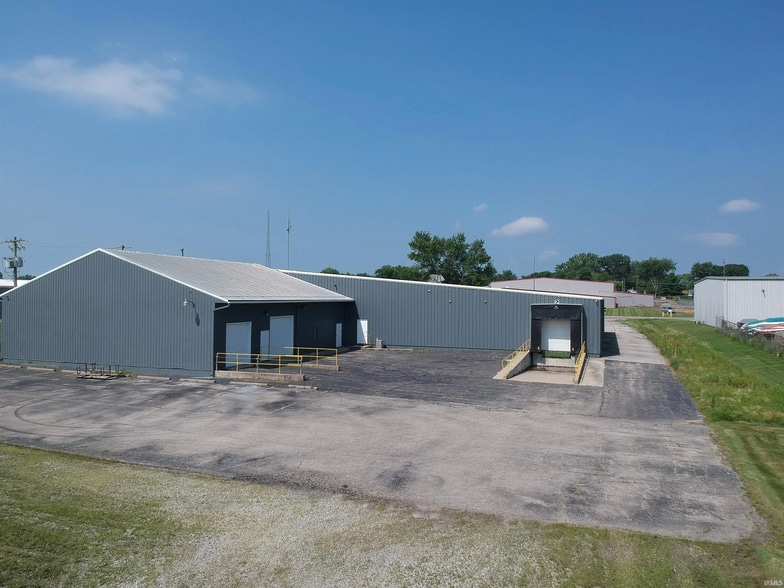 More Photos Of 1810 Troy Ave, New Castle Warehouse For Sale