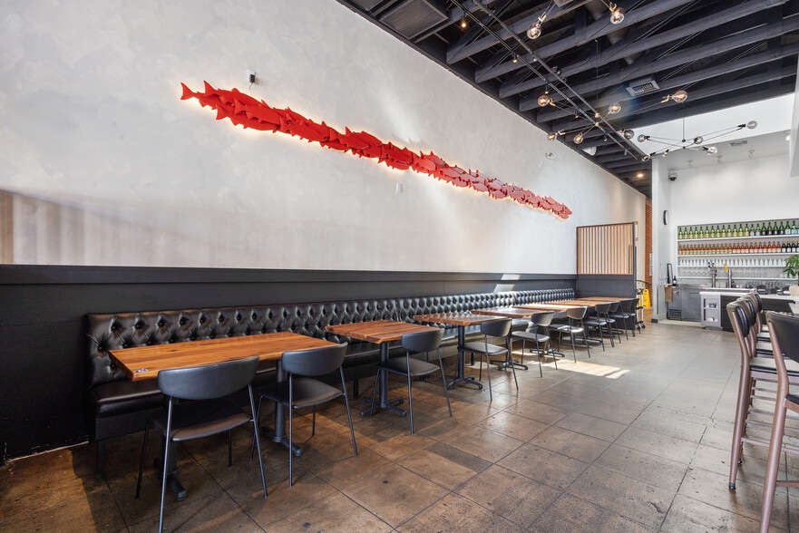 More Photos Of 2144-2146 Colorado Blvd, Los Angeles Restaurant For Sale