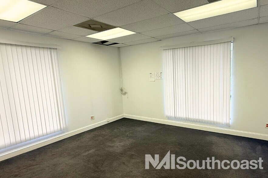 More Photos Of 5031 SE Federal Hwy, Stuart General Retail For Lease