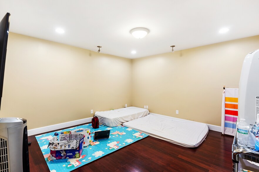 More Photos Of 226 E Main St, Union Storefront Retail Residential For Sale