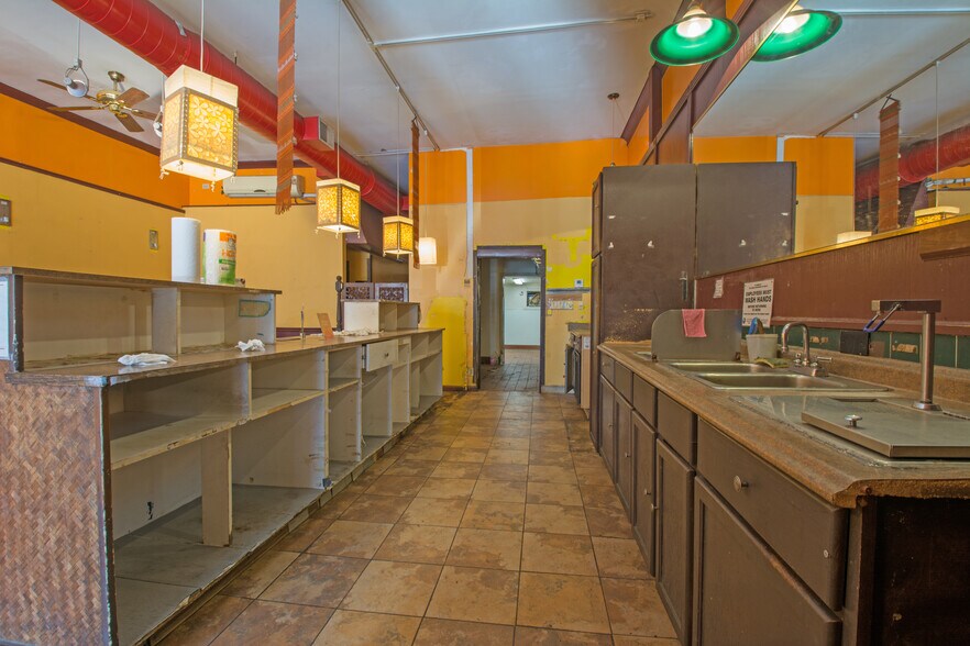 More Photos Of 4018 N Western Ave, Chicago Freestanding For Sale