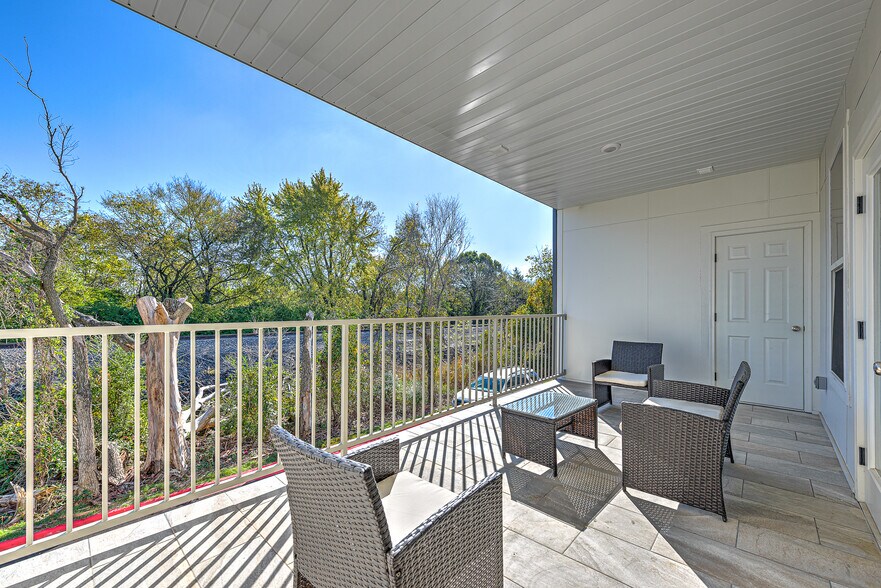 More Photos Of 1512 S Razorback Rd, Fayetteville Apartments For Sale