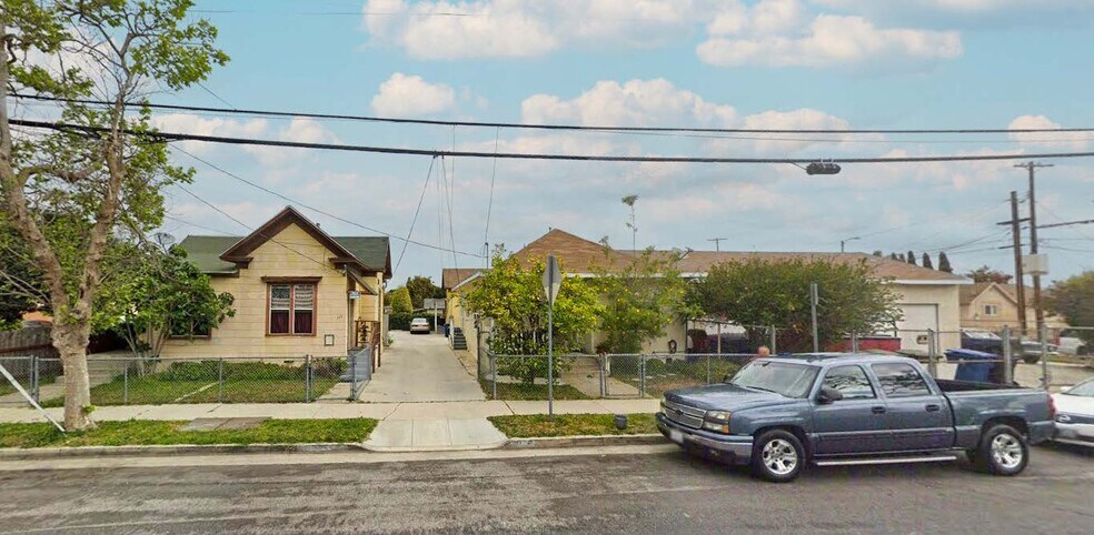 Primary Photo Of 703 W L St, Wilmington Apartments For Sale