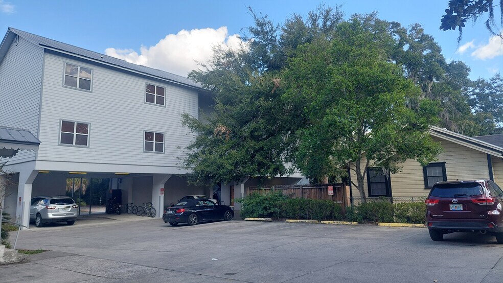 More Photos Of 1615 NW 3rd Ave, Gainesville Apartments For Sale