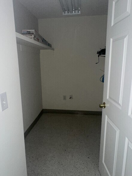 More Photos Of 215 John St, Lake City Office For Sale