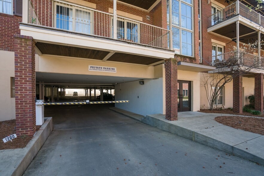 More Photos Of 1200 Jefferson Ave, Oxford Office For Lease