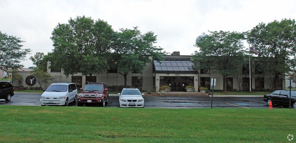 More Photos Of 22160 N Pepper Rd, Lake Barrington Warehouse For Sale