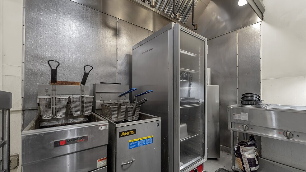 More Photos Of 13257-59 S Baltimore Ave, Chicago Storefront Retail Residential For Sale