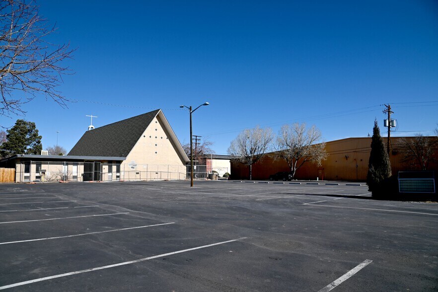 Primary Photo Of 7375 Samuel Dr, Denver Specialty For Sale