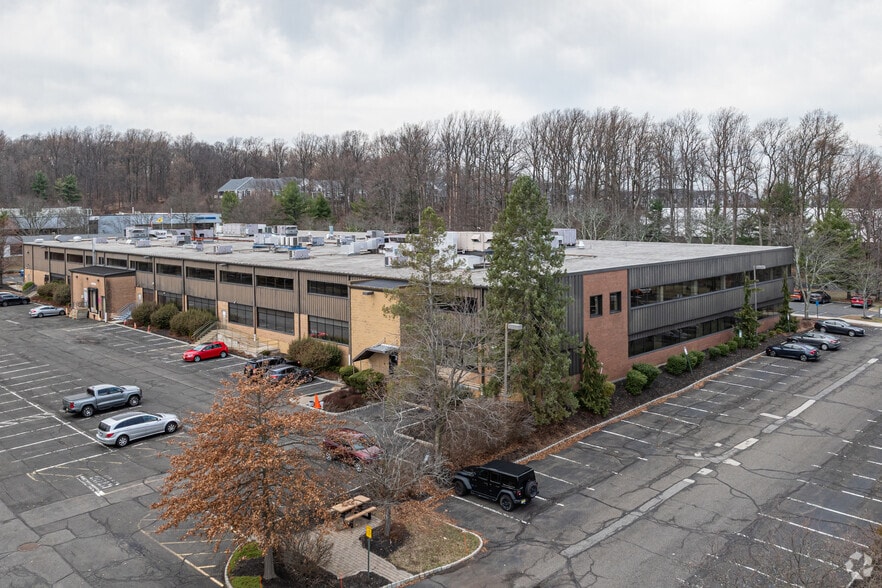 More Photos Of 35 Technology Dr, Warren Office For Lease