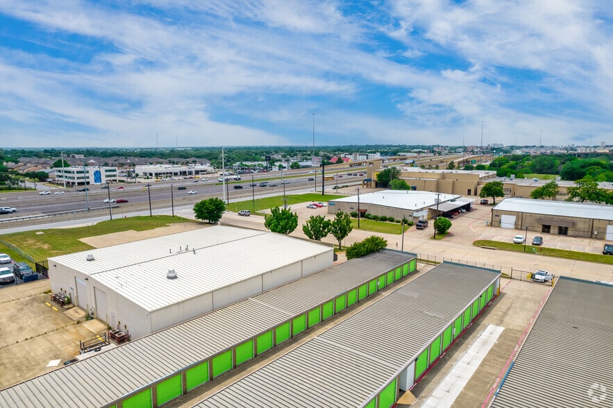 More Photos Of 1805 Reliance Pky, Bedford Showroom For Sale