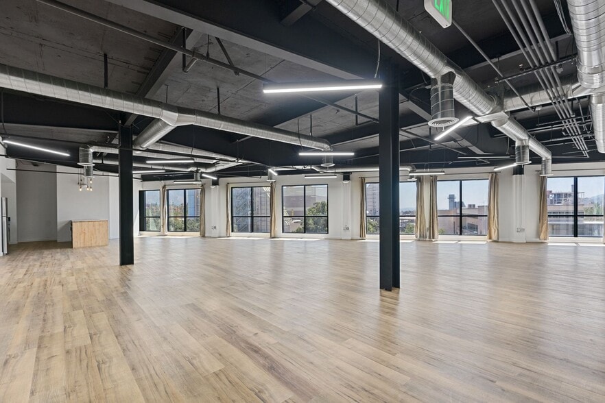 More Photos Of 135 W Magnolia Blvd, Burbank Loft Creative Space For Lease