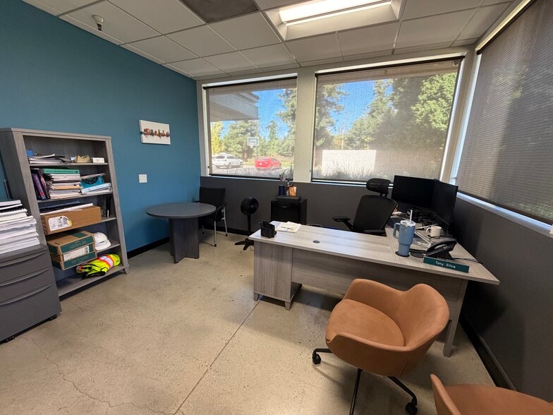 More Photos Of 1570 Oakland Rd, San Jose Research And Development For Sale
