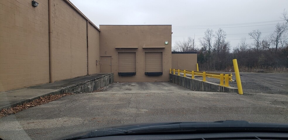 More Photos Of 4249 E Square Dr, Columbus Unknown For Lease