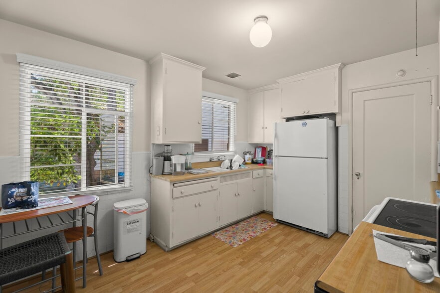 More Photos Of 4 Warren Rd, San Mateo Apartments For Sale